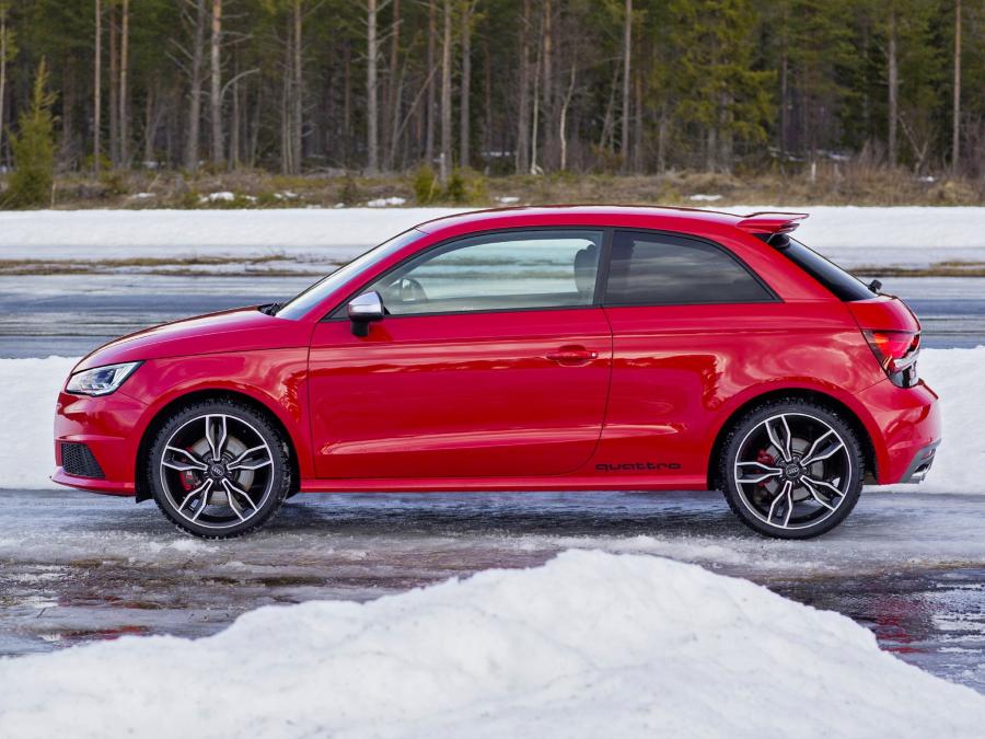  Audi S1 (8X) 2014 года  (WW) (фото 11 из 26)